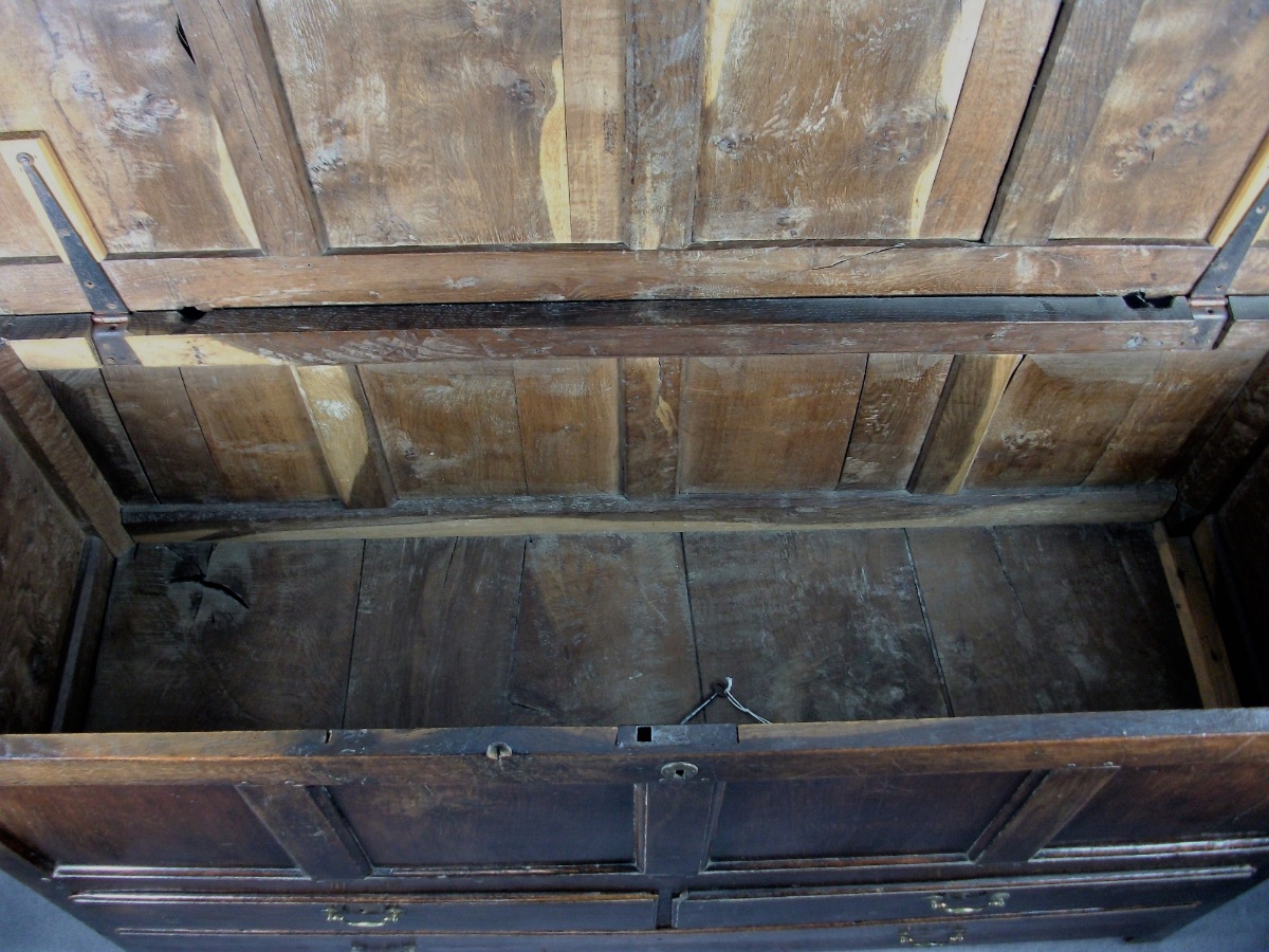 Late 17th Century Welsh Oak Coffer (Coffor) or Mule Chest